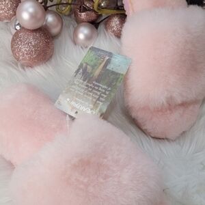 Bearpaw Women's Slippers size6Color:baby pink